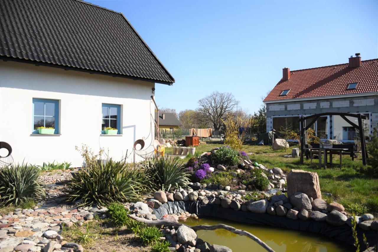 Villa Dom Na Szumiacych Drzew Debina  Esterno foto